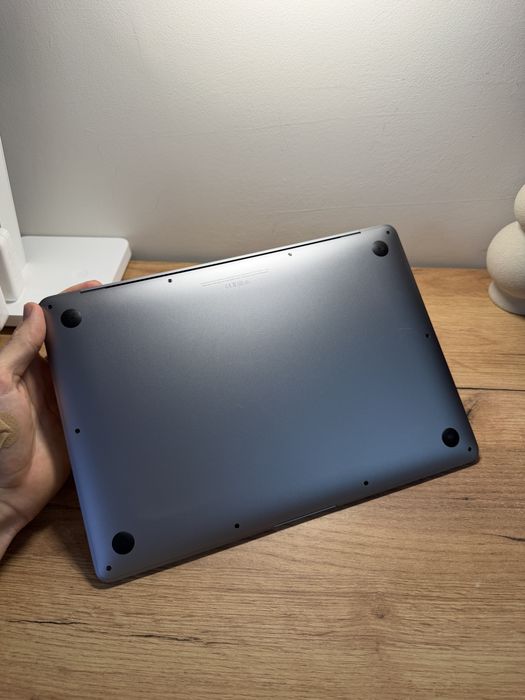 MacBook Air M1 16Gb 256Gb Space 86%