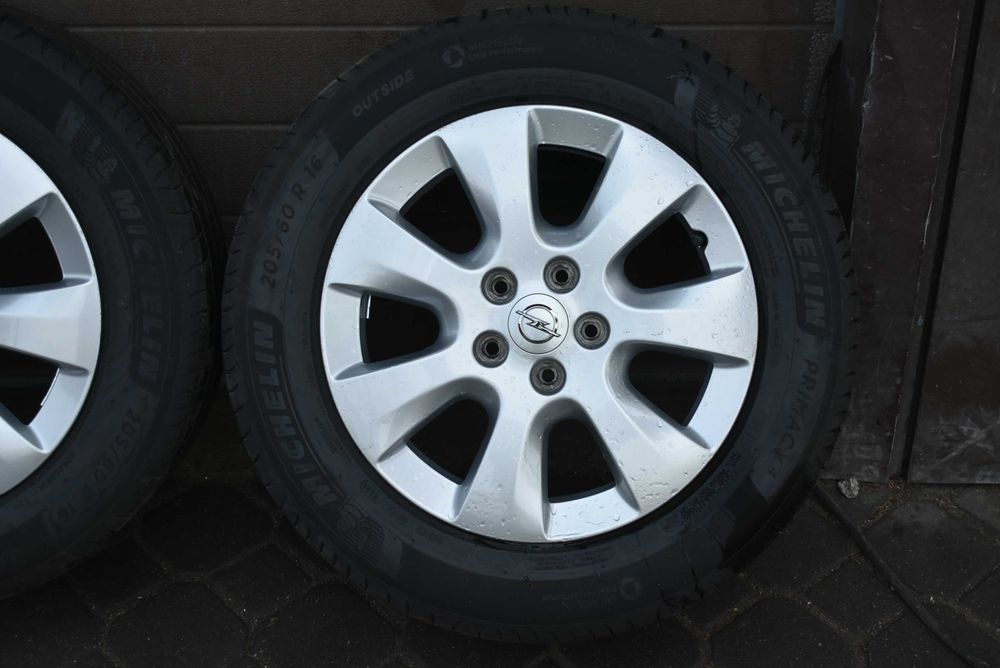Opel Combo Koła Felgi alufelgi opony 6,5JX16 205/60/R16 YP0004  4780