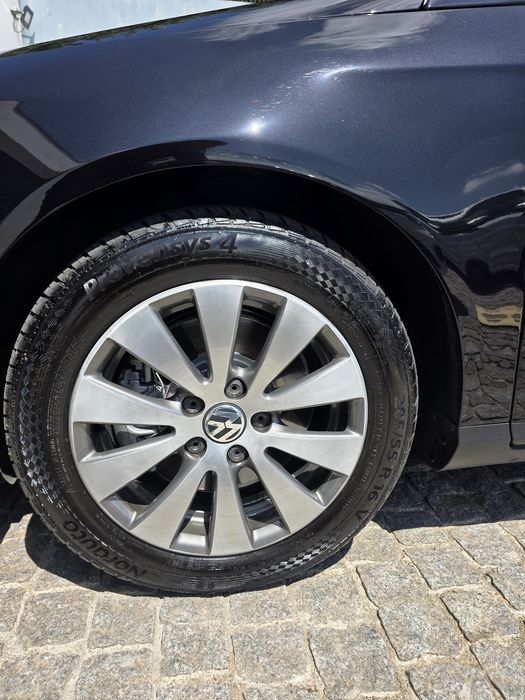 VW Passat 2.0 TDI Confortline Nacional