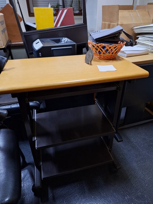 Mesa para computador  0,75 x 0,45