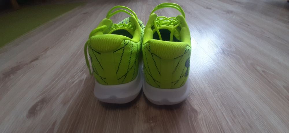 Продам кроссовки  under Armour  размер.45