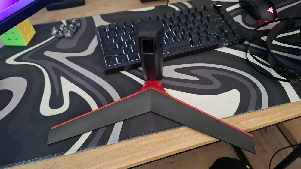 Monitor LG UltraGear 144 Hz 24"