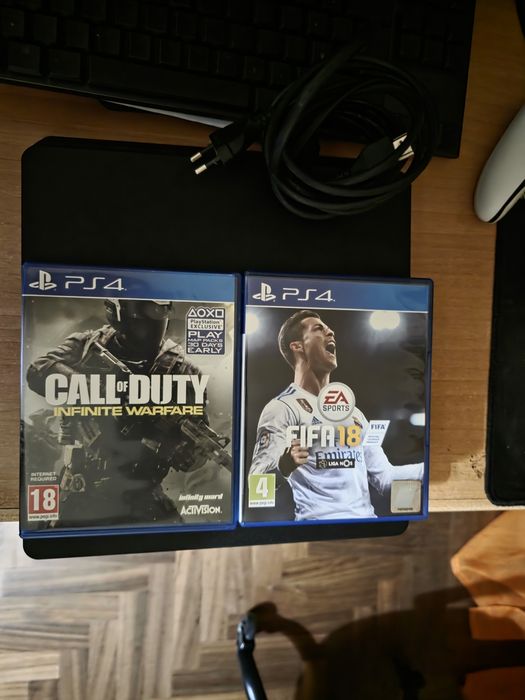 PS4 SLIM 500 GB.