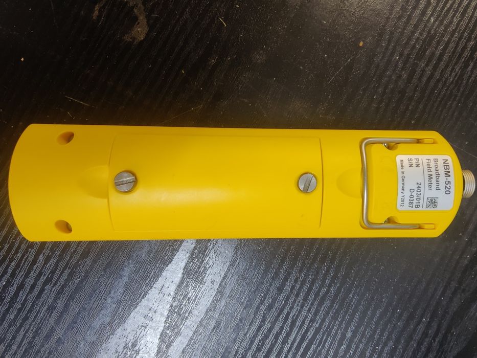 Szerokopasmowy miernik pola elektromagnetycznego Narda NBM-520