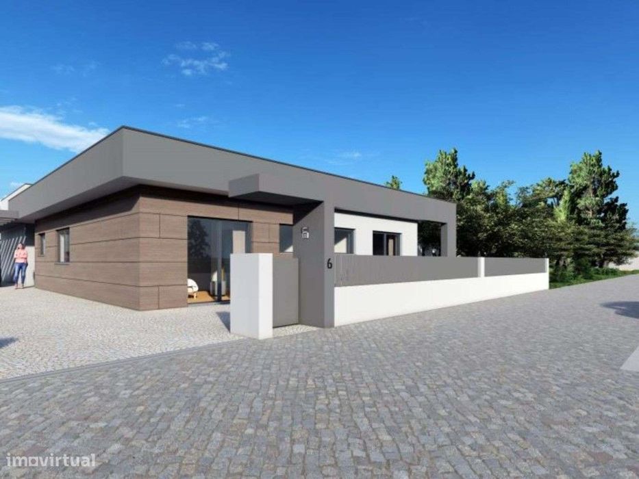 Moradia T5 com jardim e piscina aquecida em Azeitão