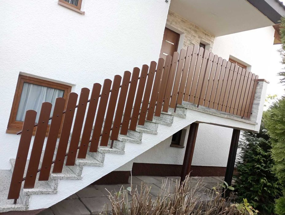 sztachety plastikowe na ogrodzenie i balustrady - Producent