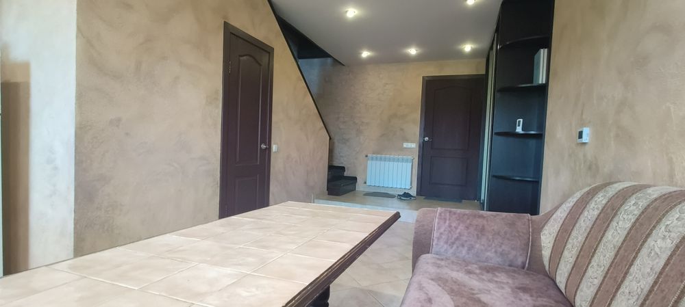 Здам  будинок без комісії,  не квартира, на Печерську