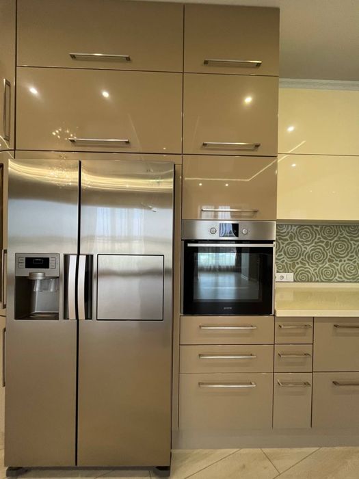 Продаж, 4 кімнатної 2 - рівневої квартири (Кузнецька) Заводський  7#2