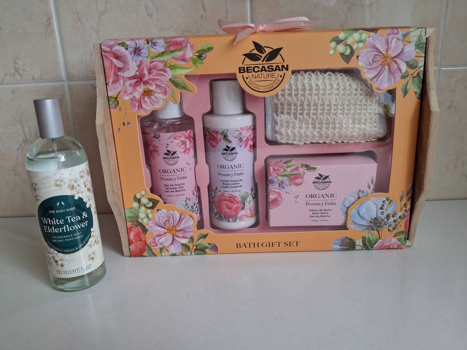 Zestaw The Body Shop Biala herbata, czarny bez i Becasan Nature