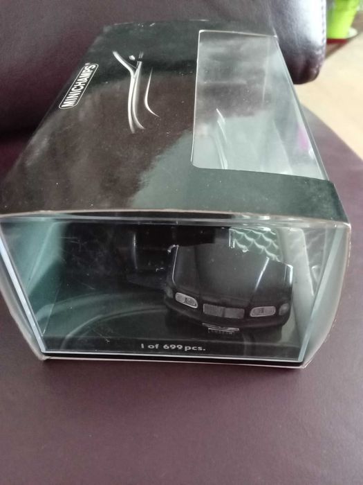 Модель авто Bentley Arnage T 1:43