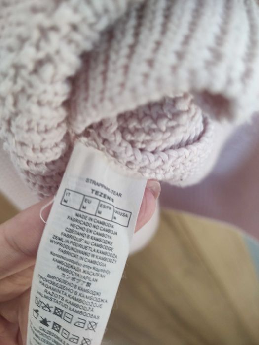 różowy sweter tunika