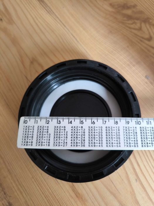 Korek PE do zbiornika typu mauser z wyjściem S100*8