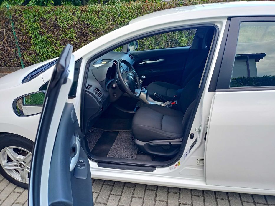Niezawodna! Toyota Auris Lift 1.4 D4D 90KM Klma Alu 2011r Super Stan