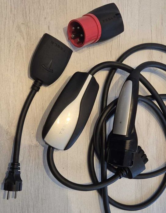 Tesla ładowarka 3fazowa/1fazowa + akcesoria