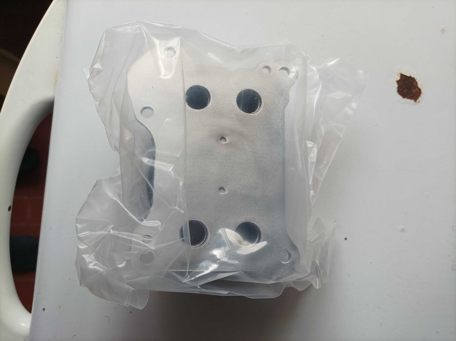 Vendo radiador de óleo para Opel Astra caravan 1.3 novo