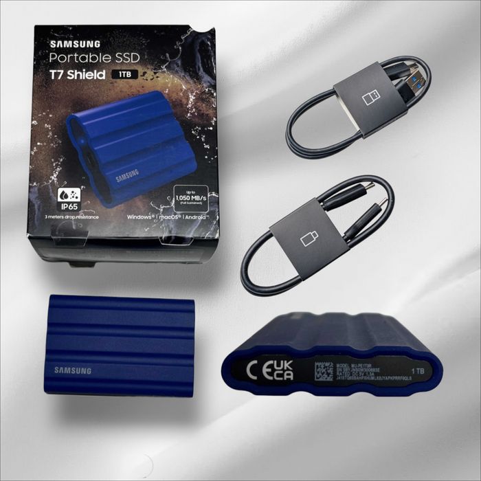 Зовнішний диск Samsung SSD T7 Shield 1TB