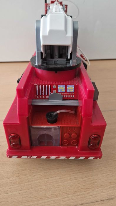 Camião de bombeiros (Dickie Toys)