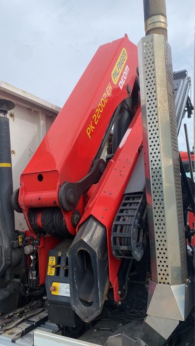 Daf 85/510 6x4 com grua e bascula