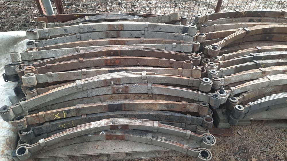 Sprzedam resory do Uaz 469b przyczepka sam