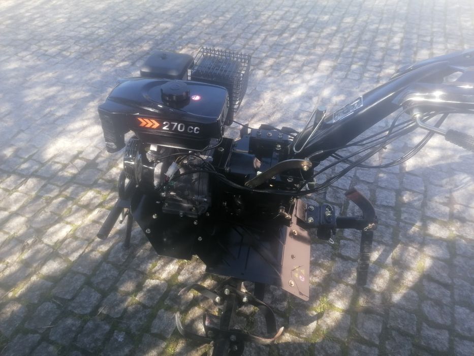 Moto Enxada com motor a gasolina