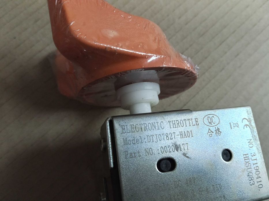 Przepustnica akcelerator Heli CBD15J zadajnik jazdy