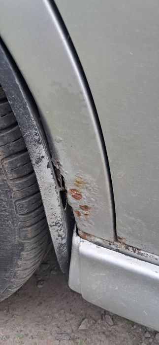 Opel vectra b 2000 року 1.8 бензин
