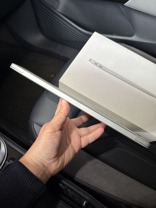 MacBook Air 8/128gb
