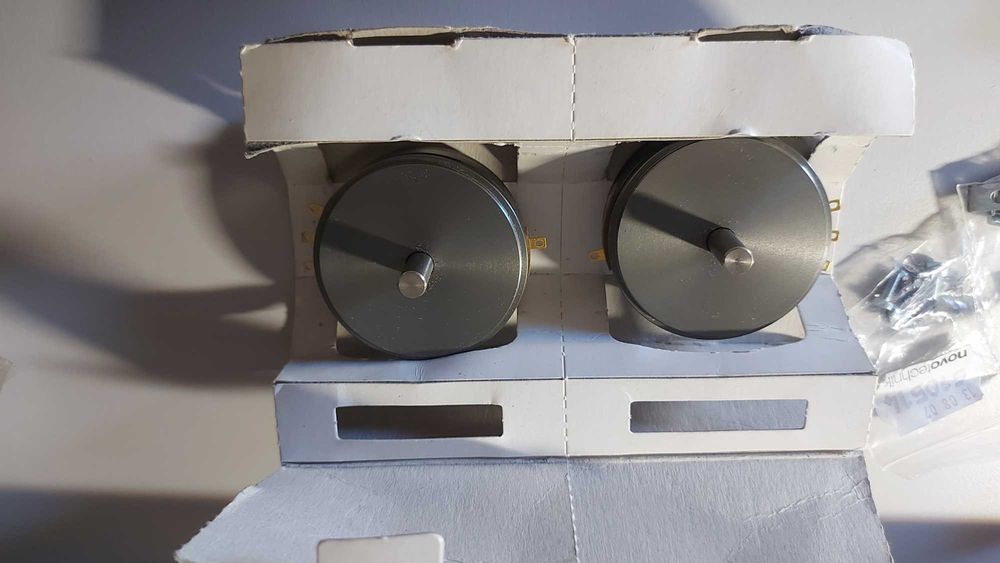 Potencjometry x2 novotechnik P45 / 65 NOWE