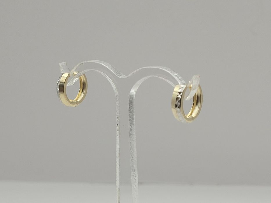 Nowe złote kolczyki złoto próby 585, 2 kolory zlota waga 0.98 gr