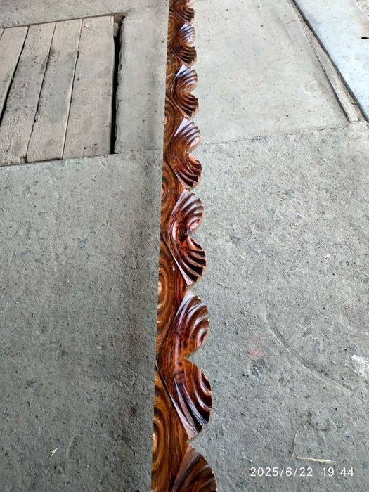 Карниз дерев'яний 2 м. 45 см.