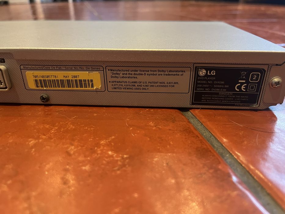 Leitor de DVD / CD LG (Modelo Slim Prateado)