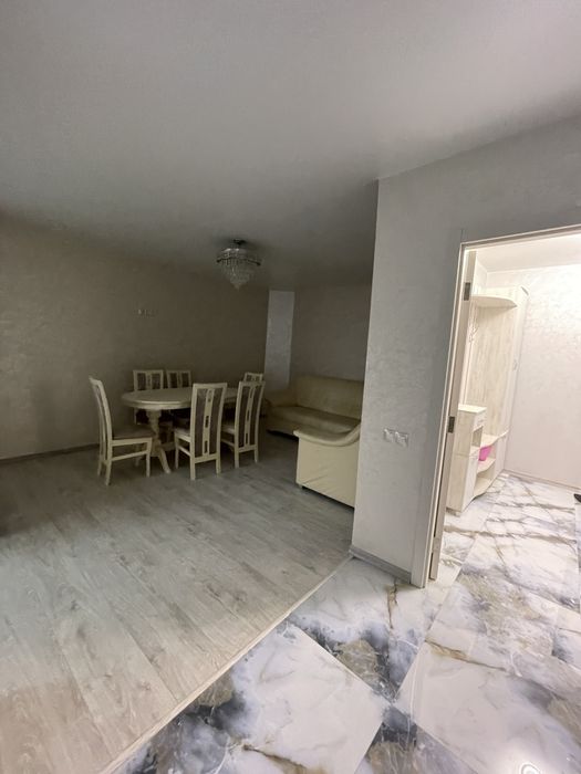 Здається вперше 4 кімнатна квартира Росвигово.