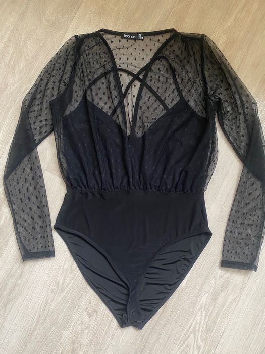 Елегантне боді boohoo
