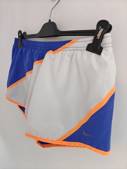 Nike krótkie spodenki sportowe damskie M