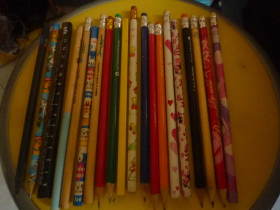 Lápias de carvão diversos com publicidade/ cada