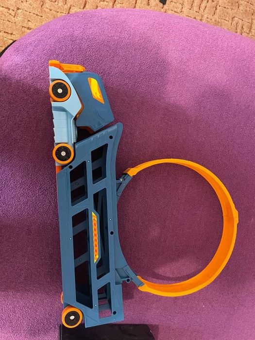 Вантажівка Hot wheels
