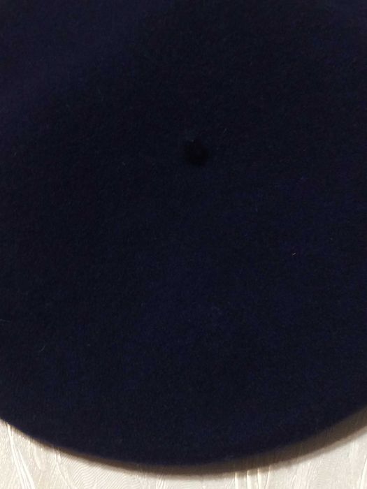 Шерстяний берет темно-фіолетового кольору, р.56-58