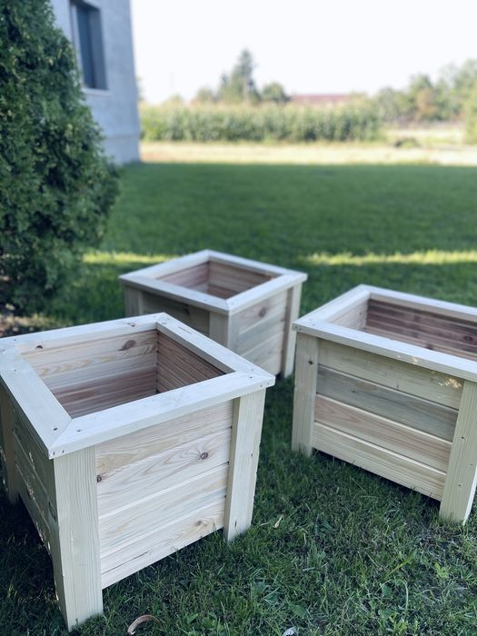 Ogrodowe donice drewniane