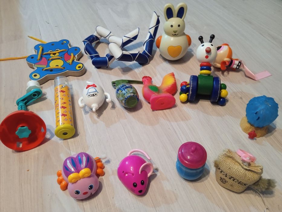 Игрушки для малышей,