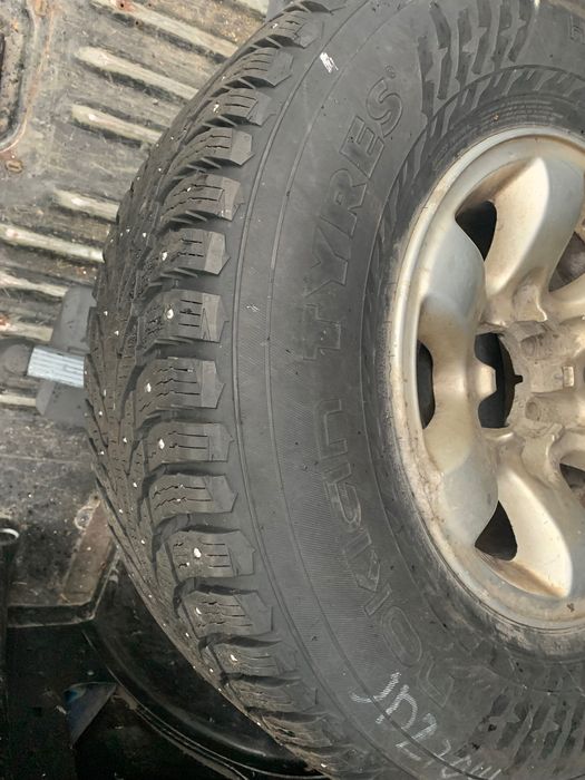 Nokian 265/70R16