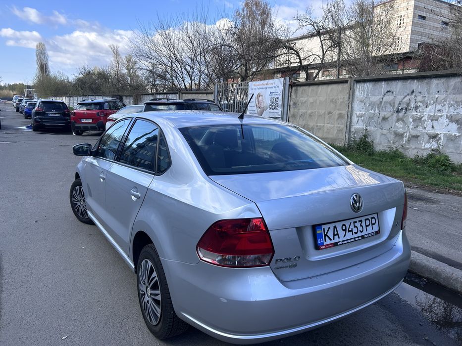 Volkswagen Polo Sedan 2013