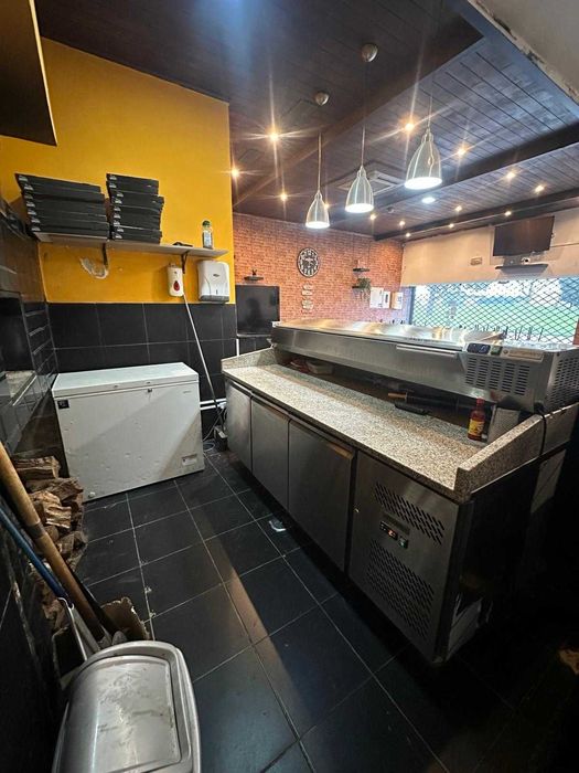 trespasse de pizzaria na amora
