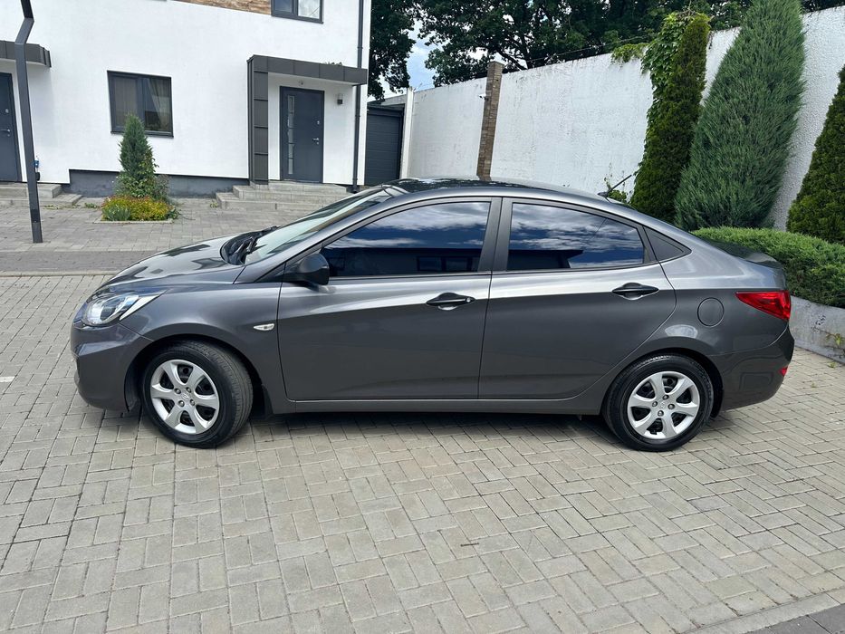 Hyundai Accent 2013