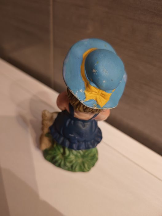 Dziewczynka porcelanowa