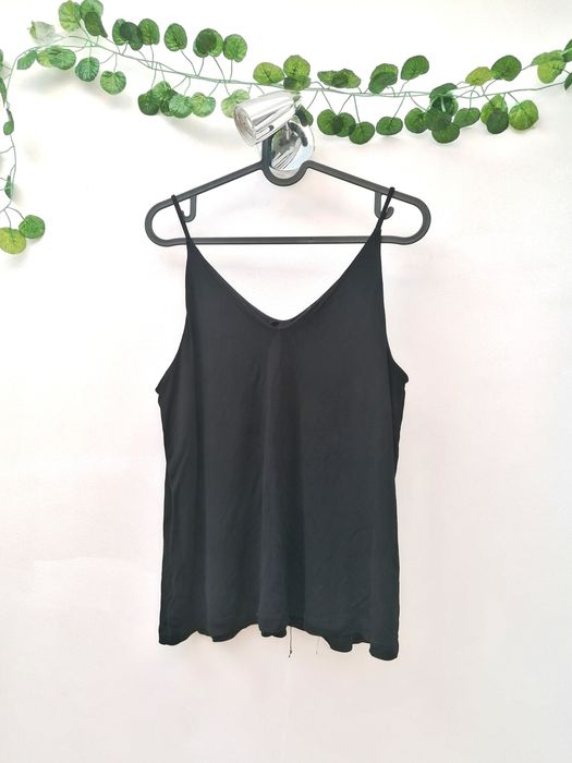 Blusa Preta de Alças