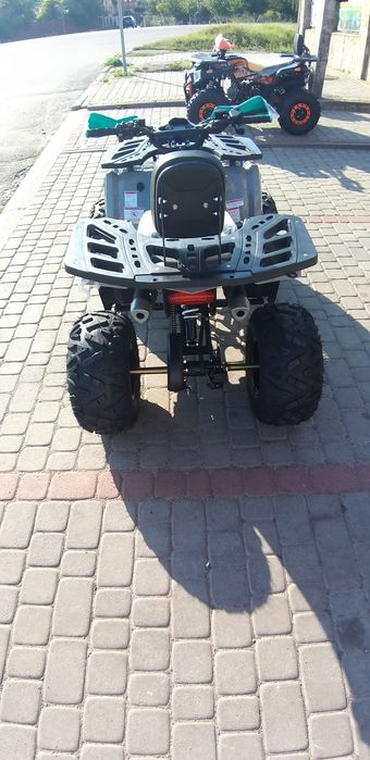 Квадроцикл  125 куб є різні моделі і 150куб