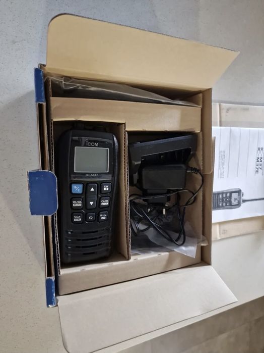 Rádio VHF náutico ICOM IC-M37Novo