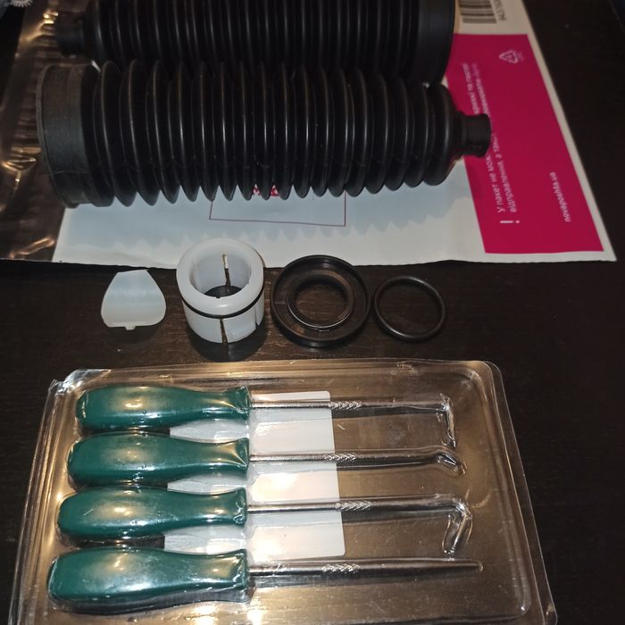 Ремкомплект рулевой рейки Renault Megan 2,Scenic2, Kangoo 2(качество)