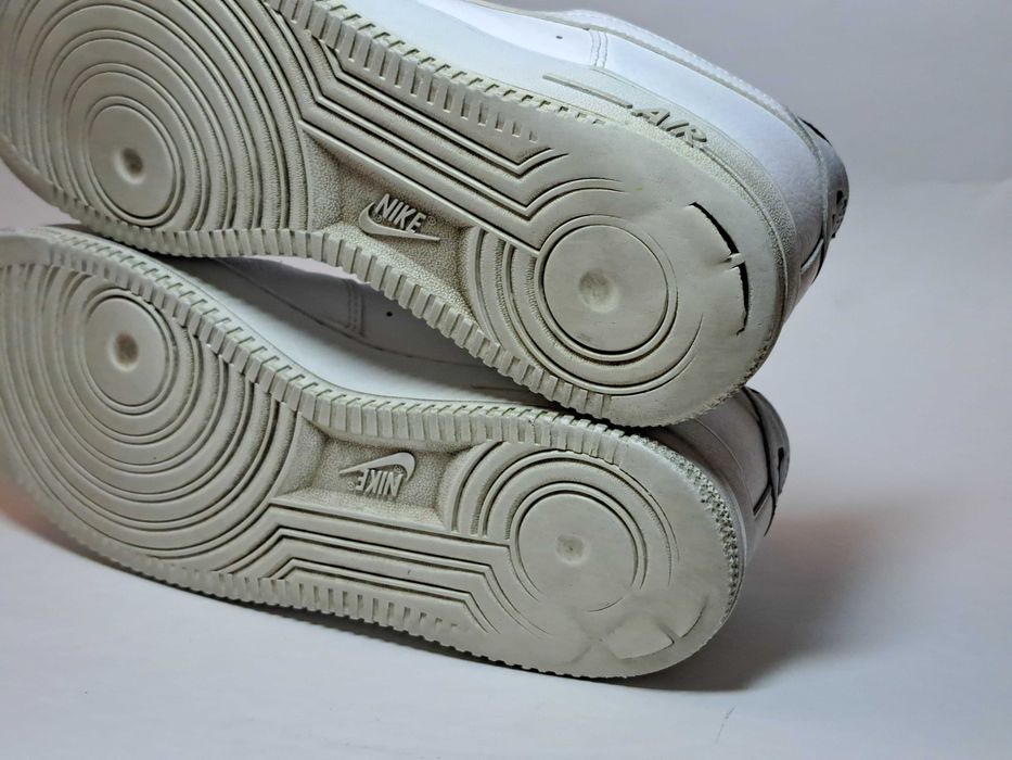 Кросівки Nike Air Force 1 07 LV8 4, 42.5 розмір