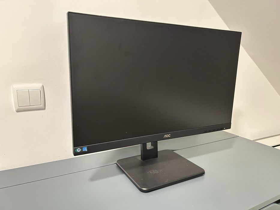 Monitor AOC 24” Regulavel em altura